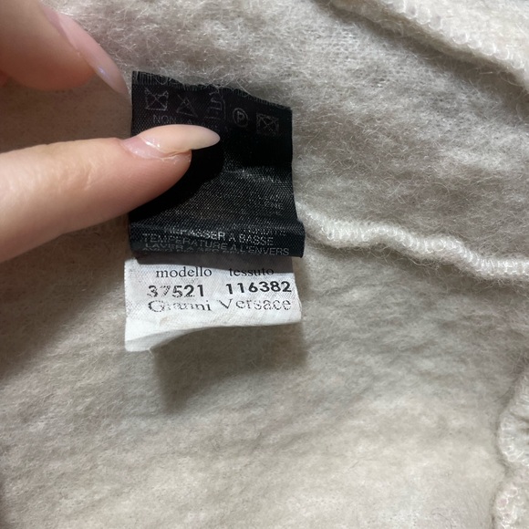 Versace authentic vintage sweeter - Picture 9 of 10